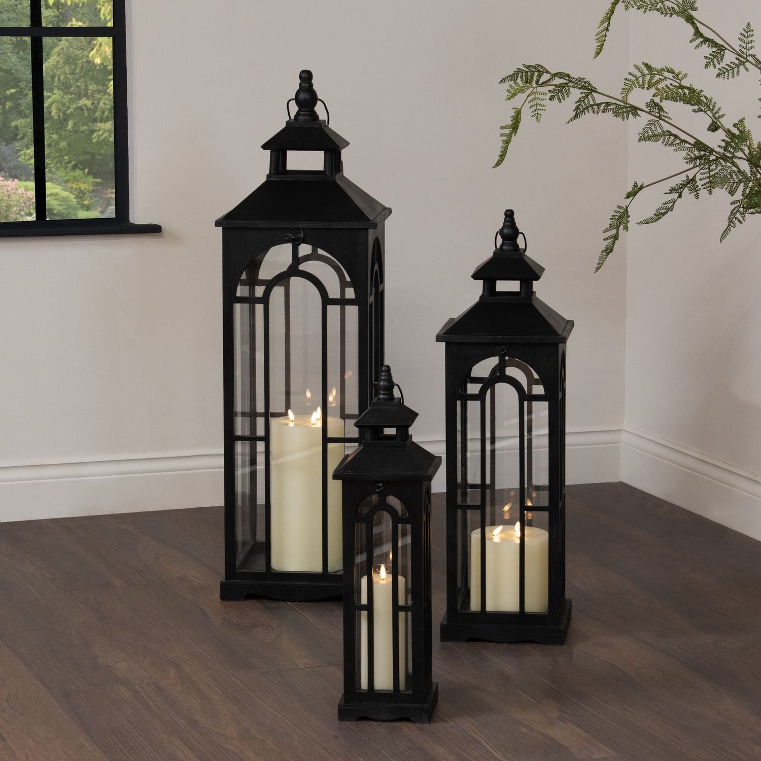 Lanterns & Candle Holders